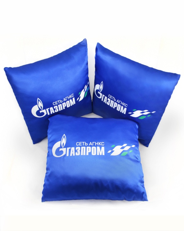Пошив атласных подушек с логотипом компании ГАЗПРОМ