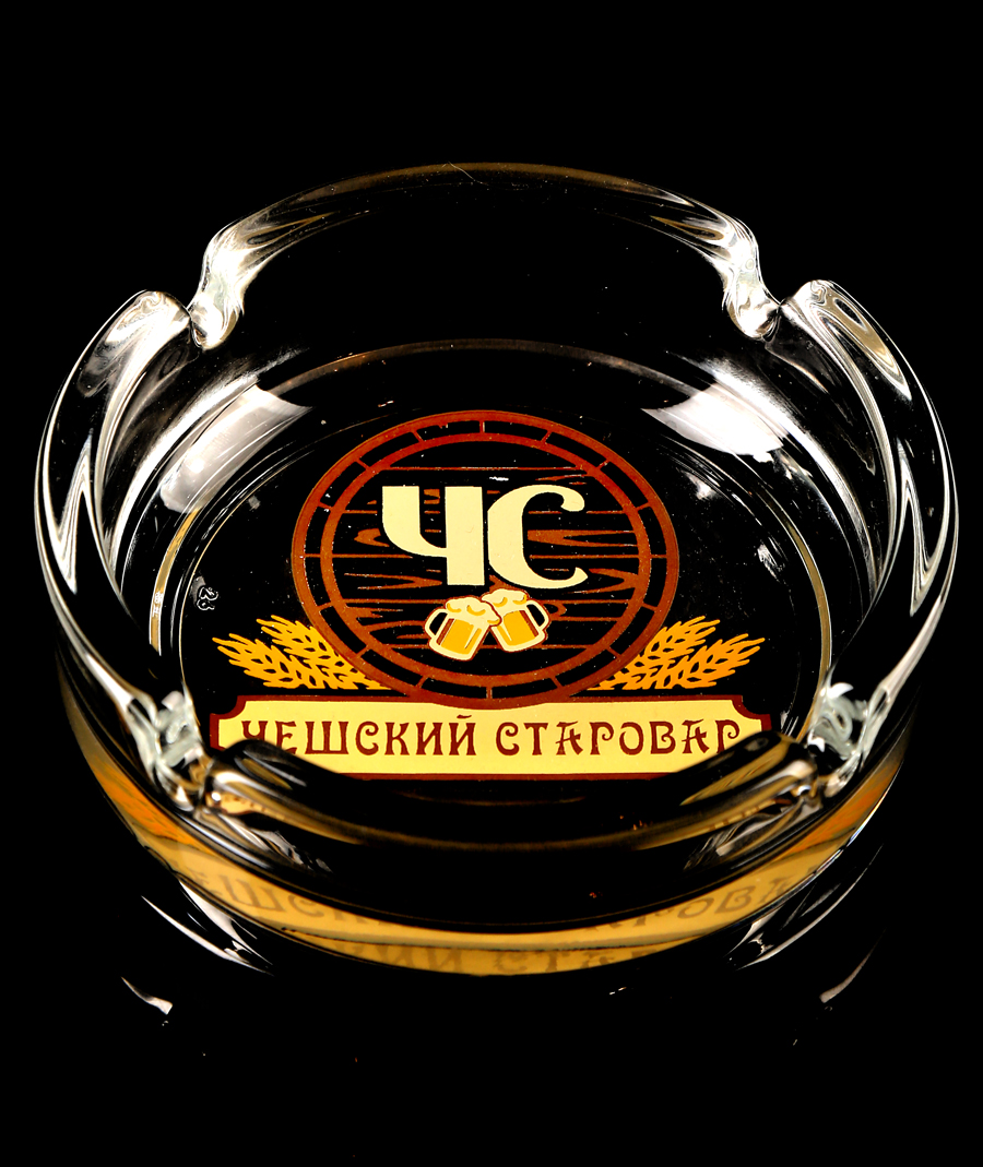 Пепельница прозрачная стеклянная 10,5 см. 